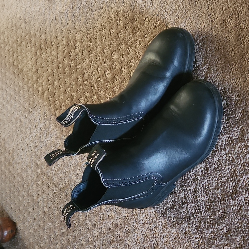 Blundstone Chelsea boots